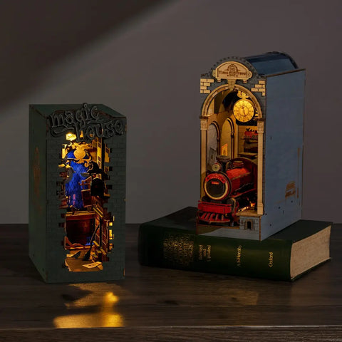 Book Nook La Maison Magique
